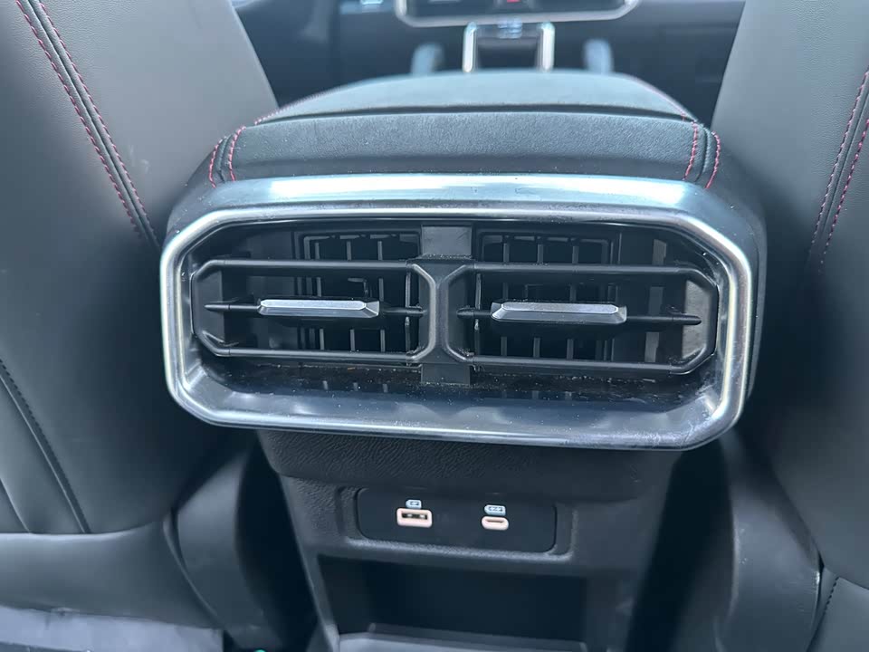 Jetour Jet Traveler C-DM