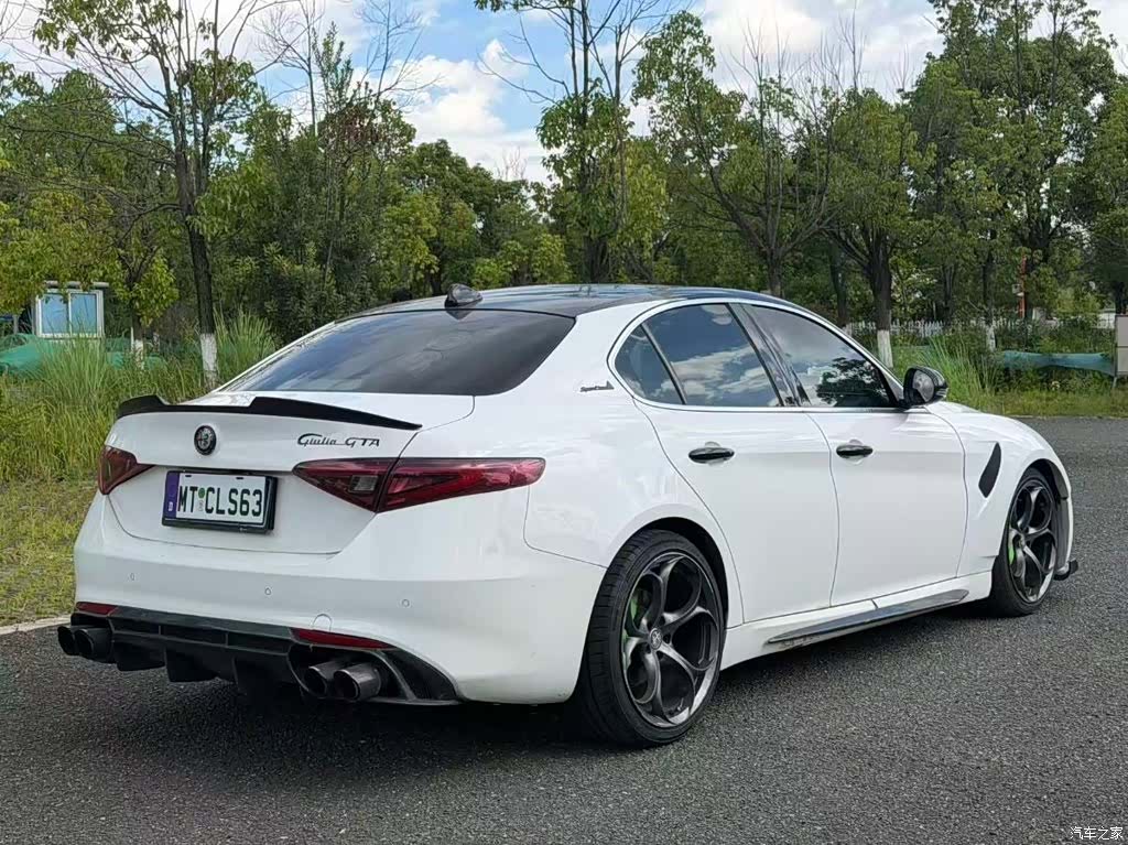 Alfa Romeo Giulia, 2017 7