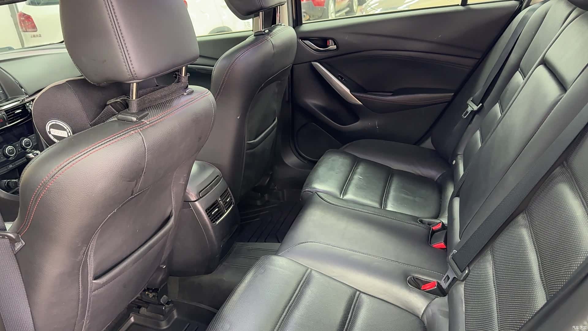 Mazda Atenza, 2015 4