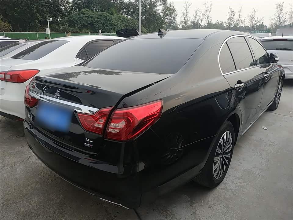 Hongqi H7