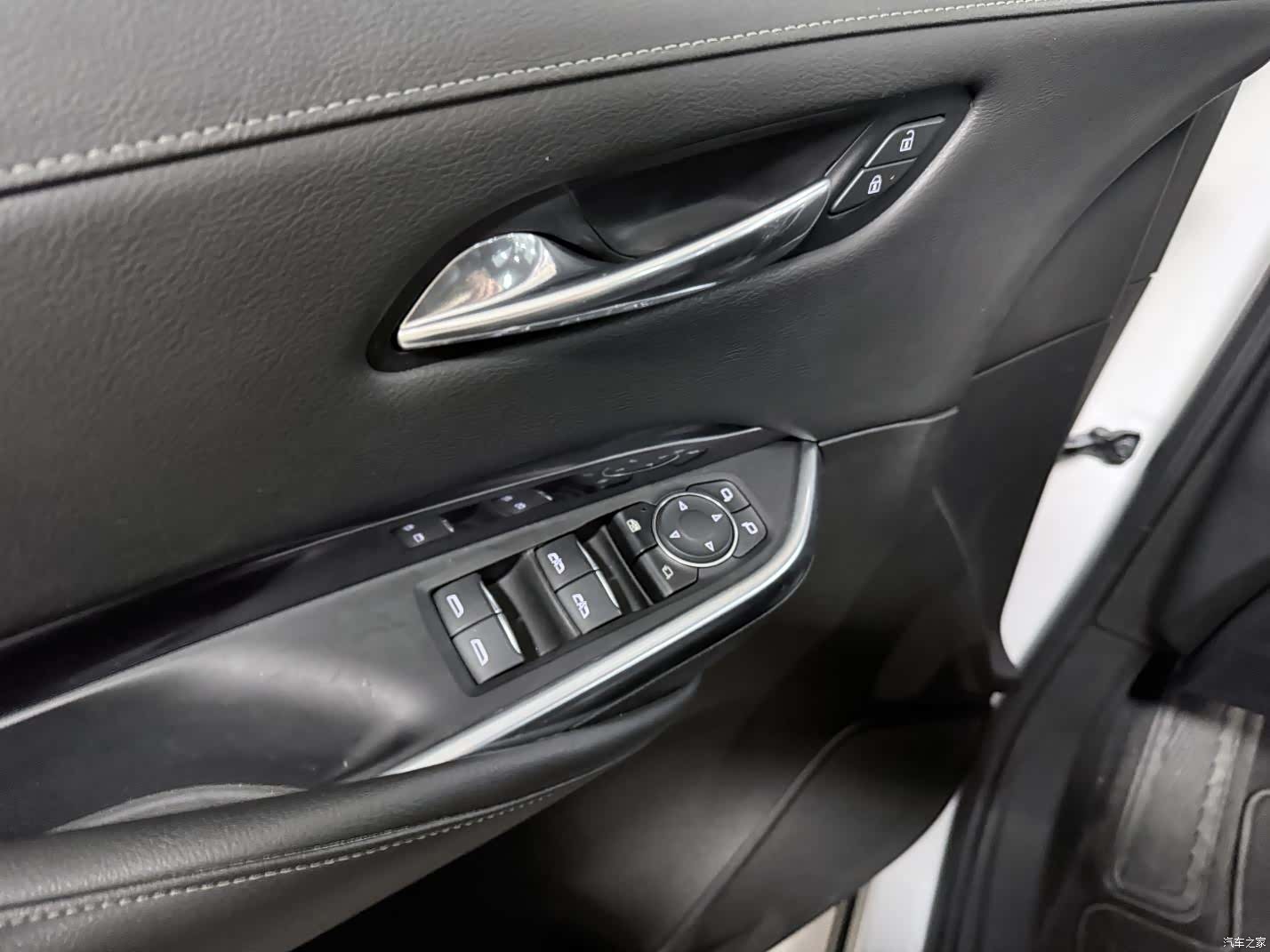 Cadillac XT4, 2021 10