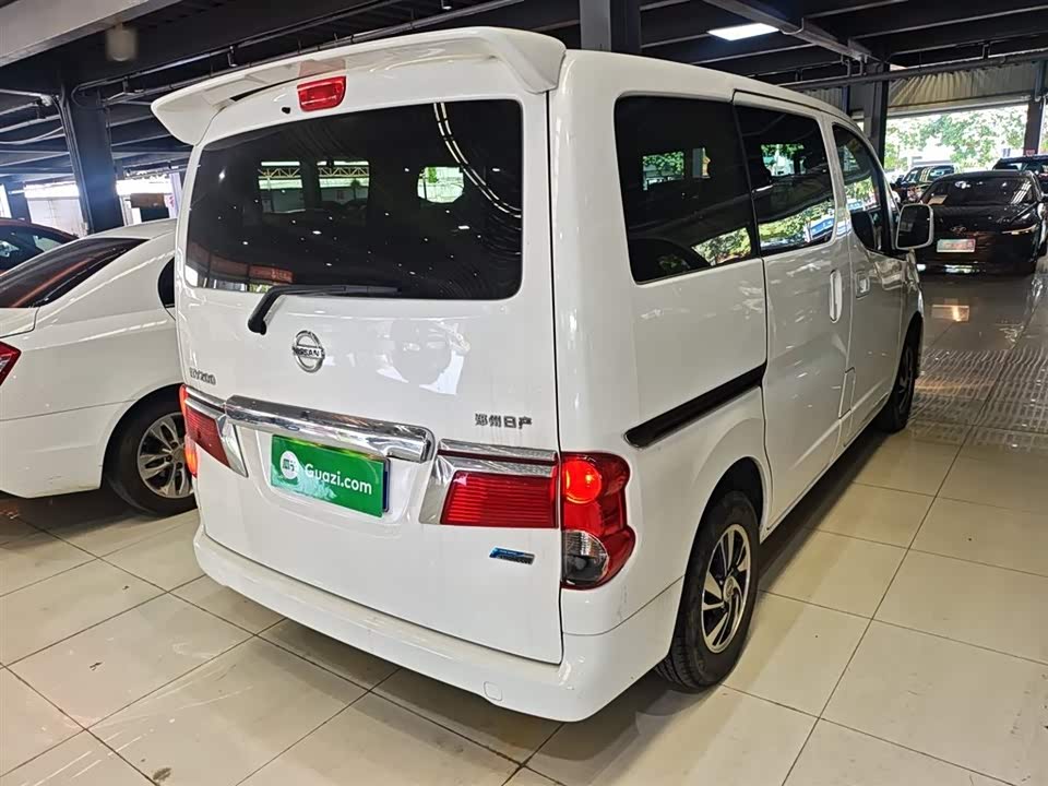 Nissan NV200