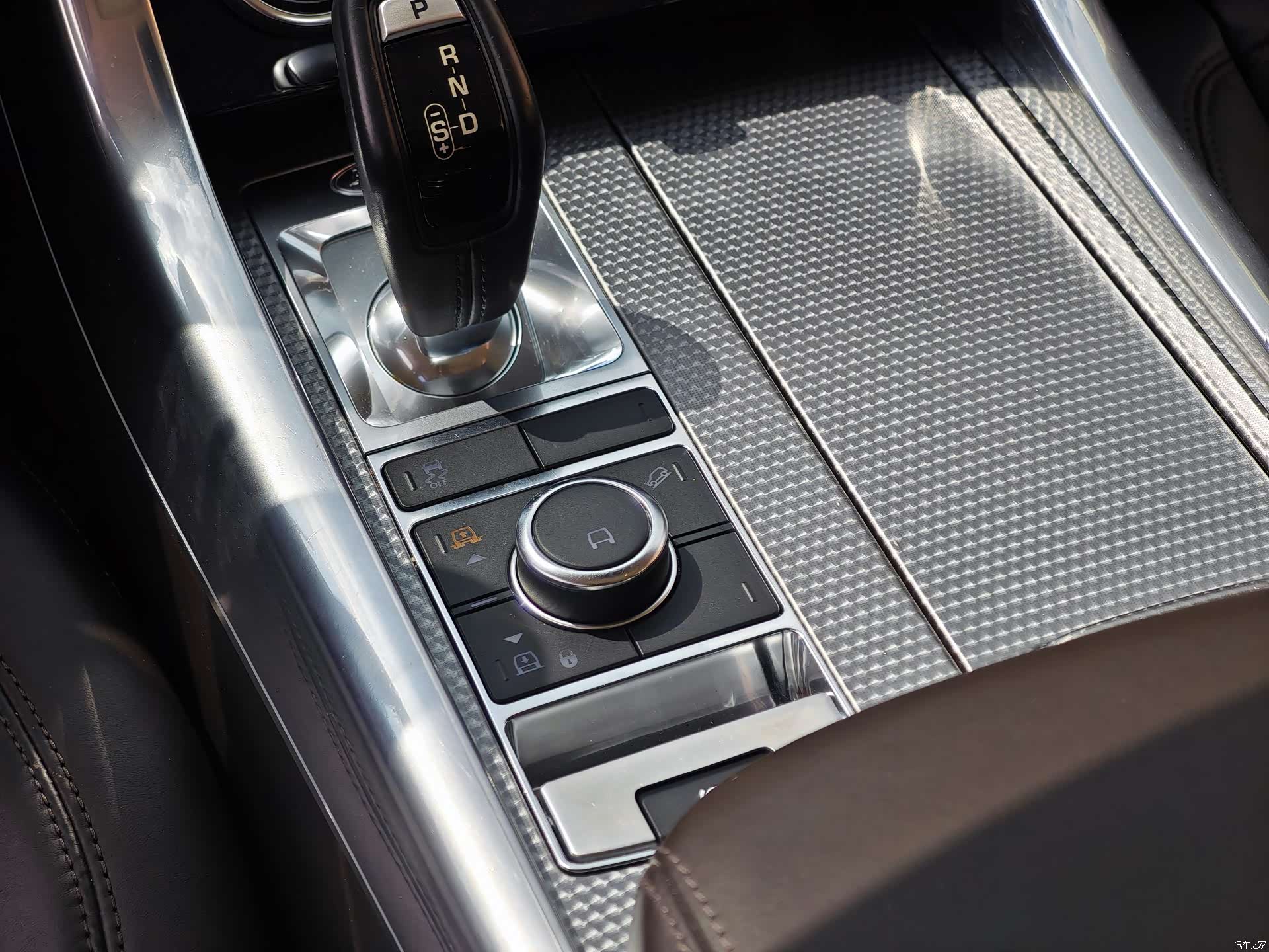 Land Rover Range Rover, 2018 15