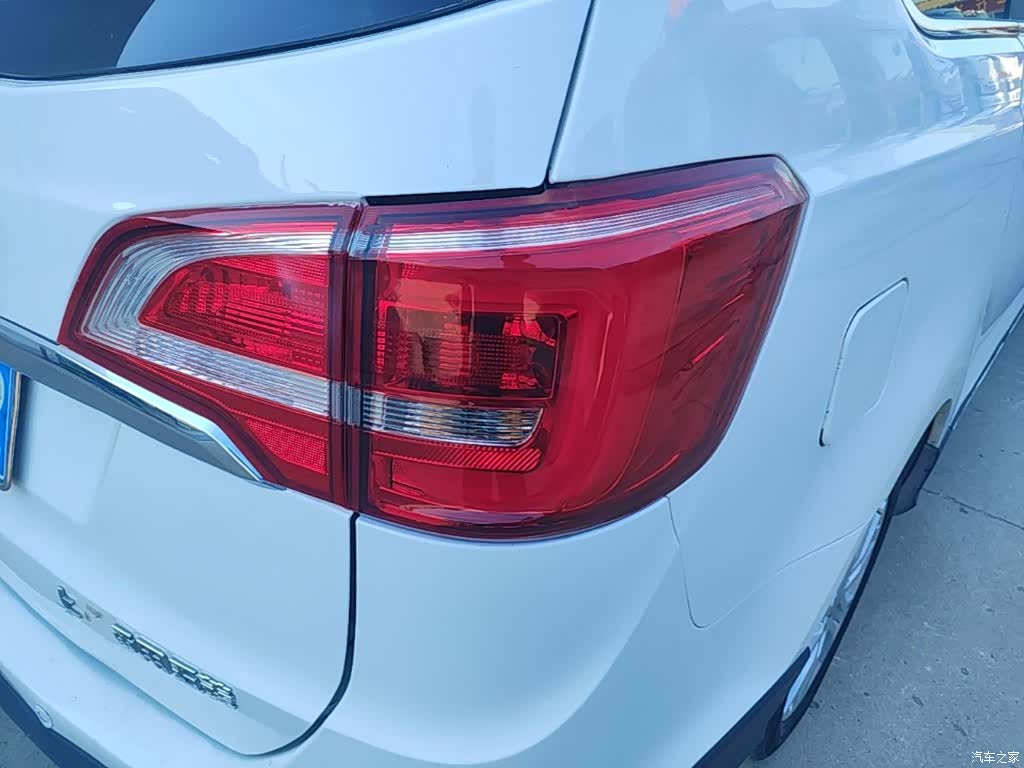 Wuling 730, 2016 8