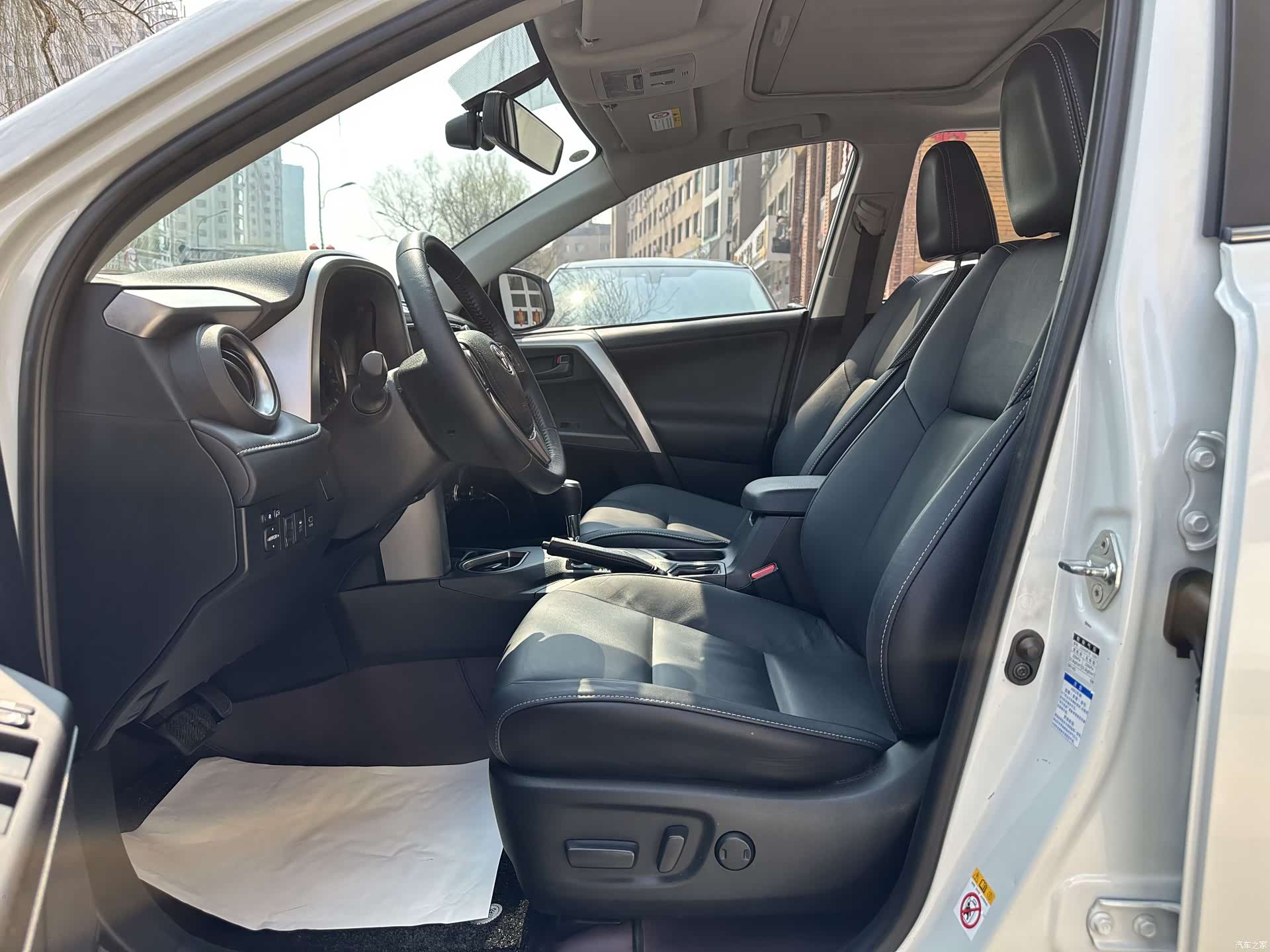 Toyota RAV4, 2017 8