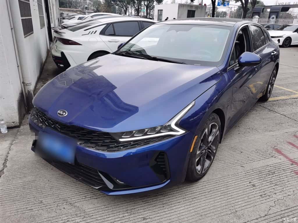 Kia K5, 2021 1