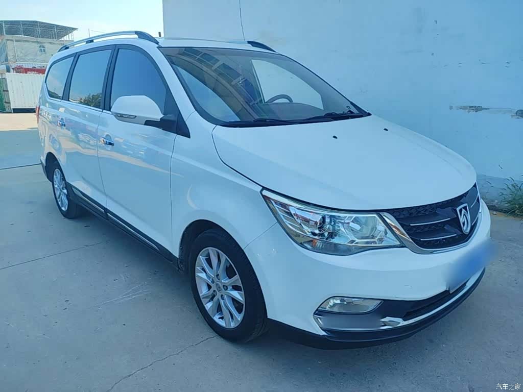Wuling 730, 2016 4
