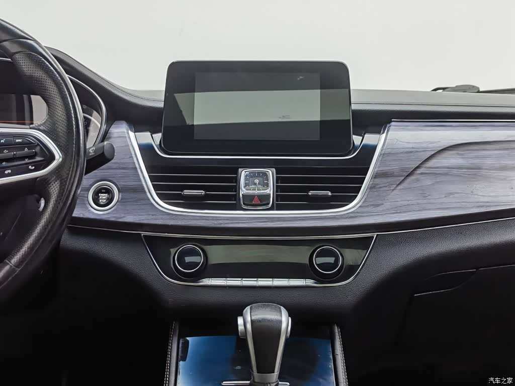 Wuling 730, 2018 12