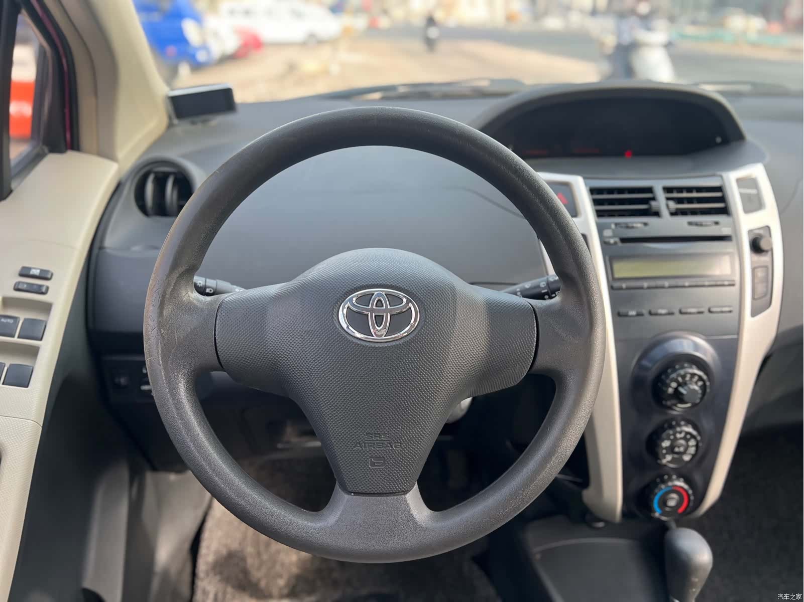 Toyota 1.6E, 2012 8