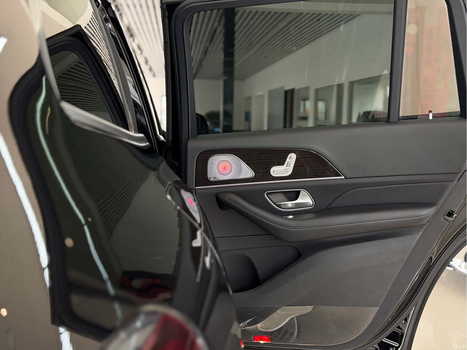 Mercedes-Benz GLS, 2022 13