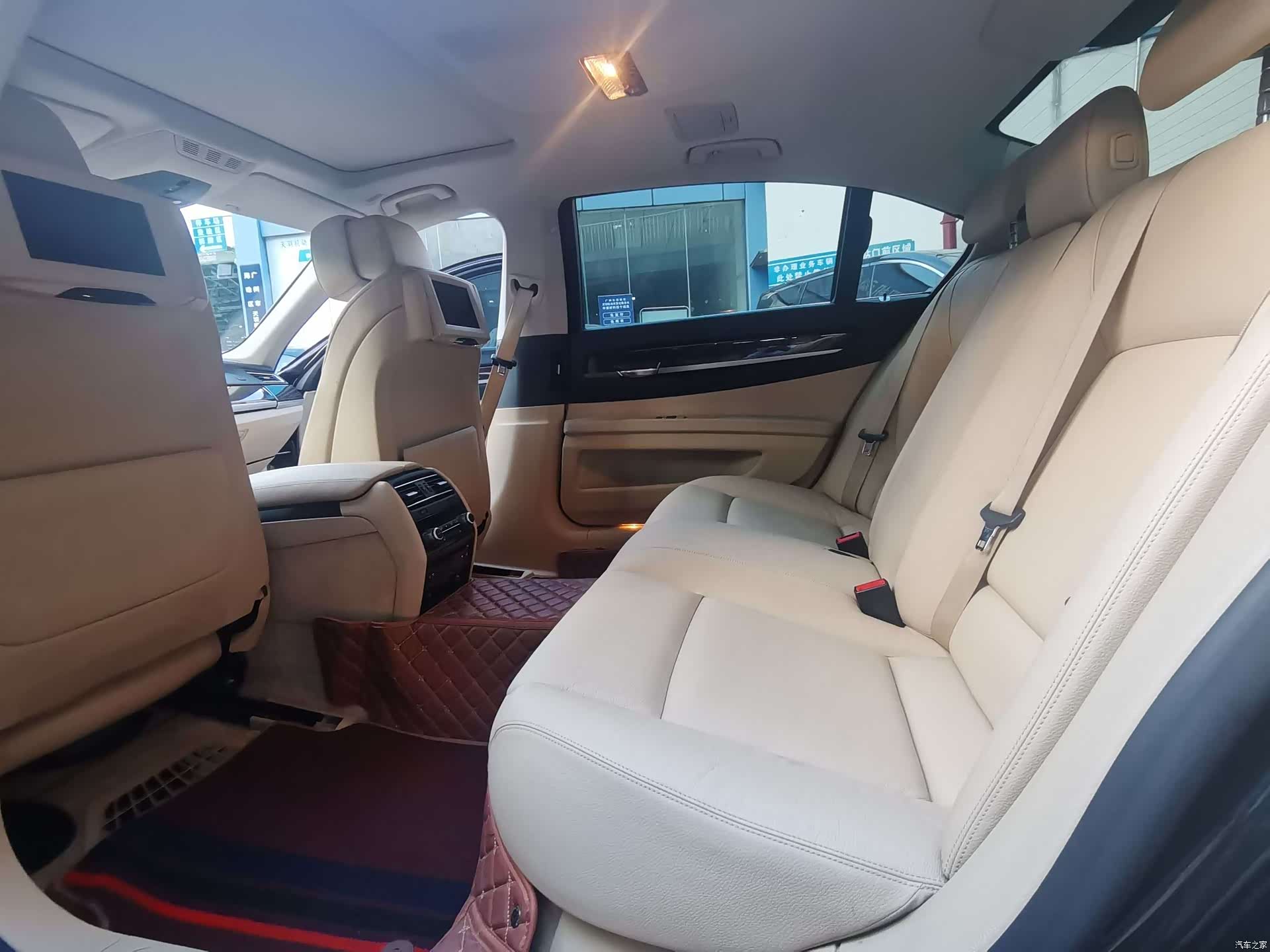 BMW 7 Series, 2011 15