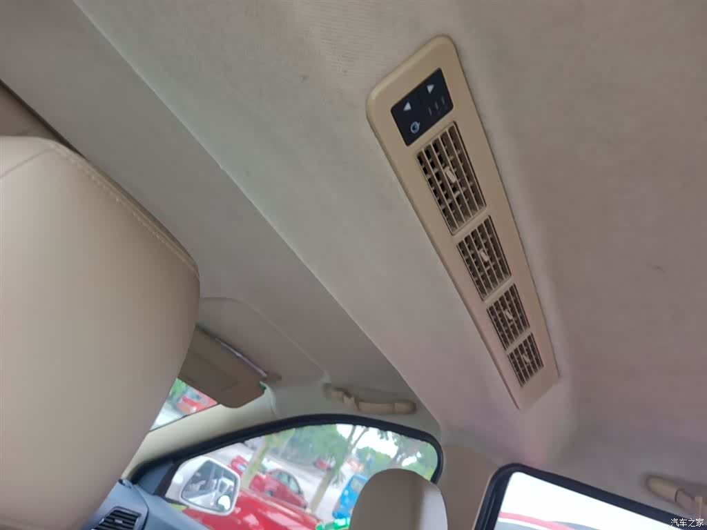 Wuling Hongguang, 2015 18