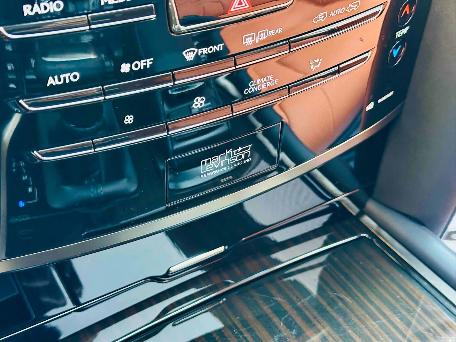 Lexus LX, 2019 13