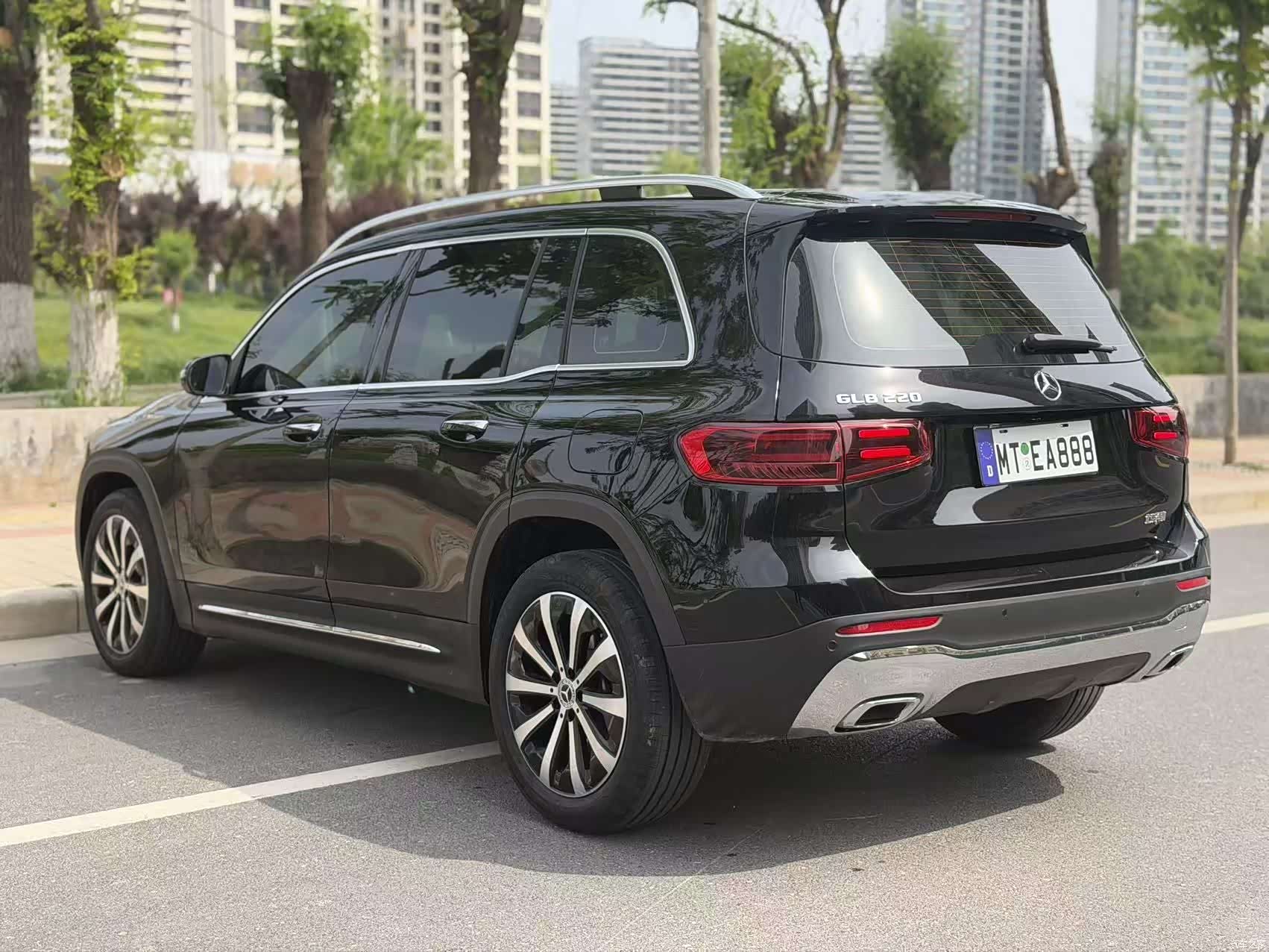 Mercedes-Benz GLB, 2025 8