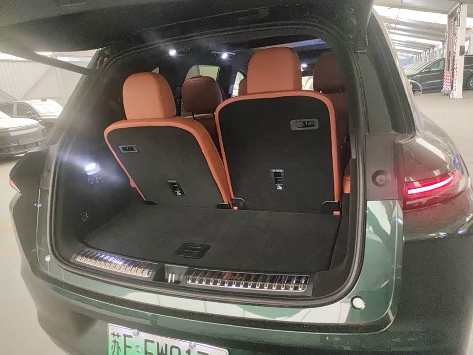 Li Auto Ideal L8