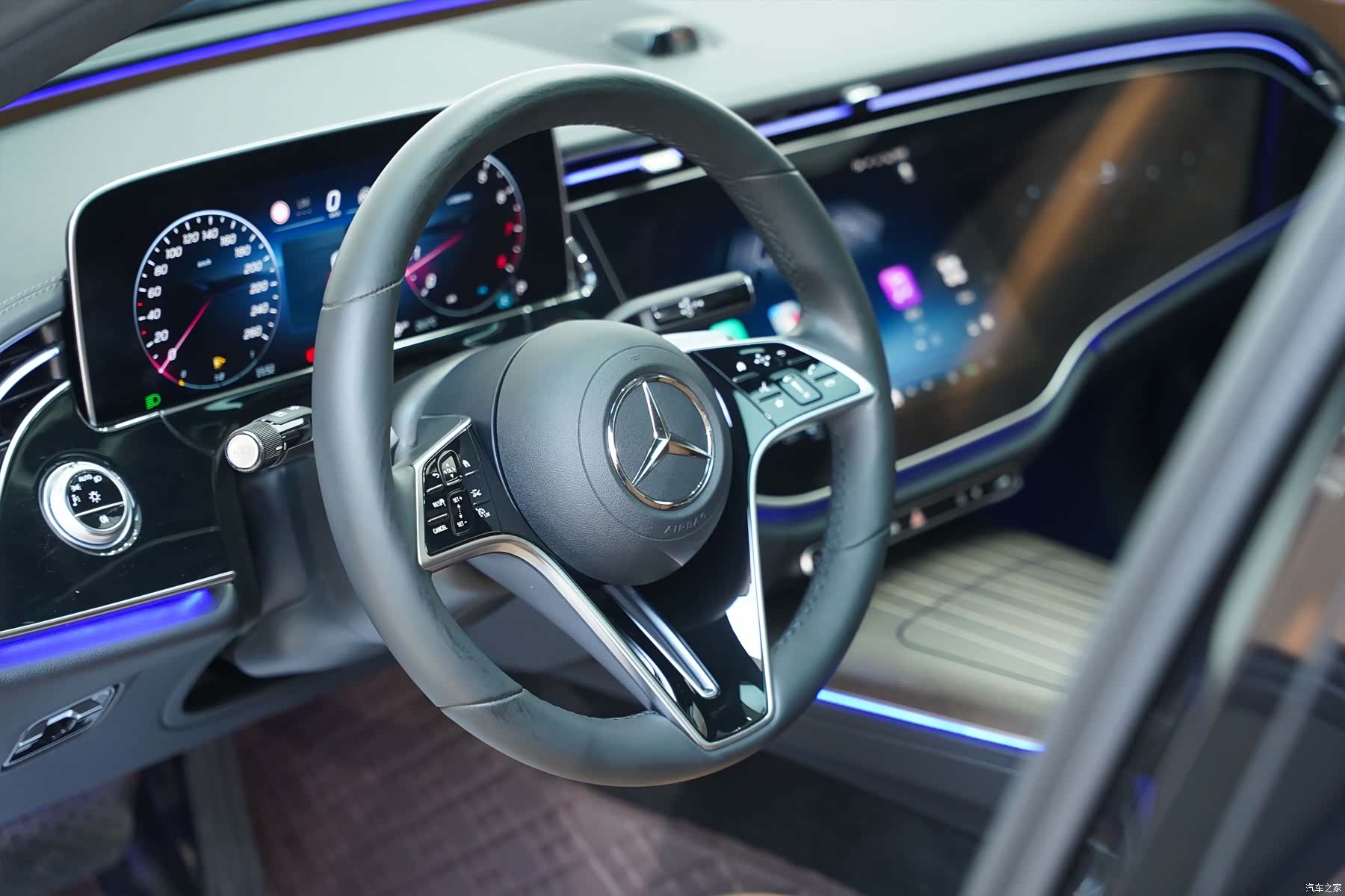Mercedes-Benz E-Class, 2024 13