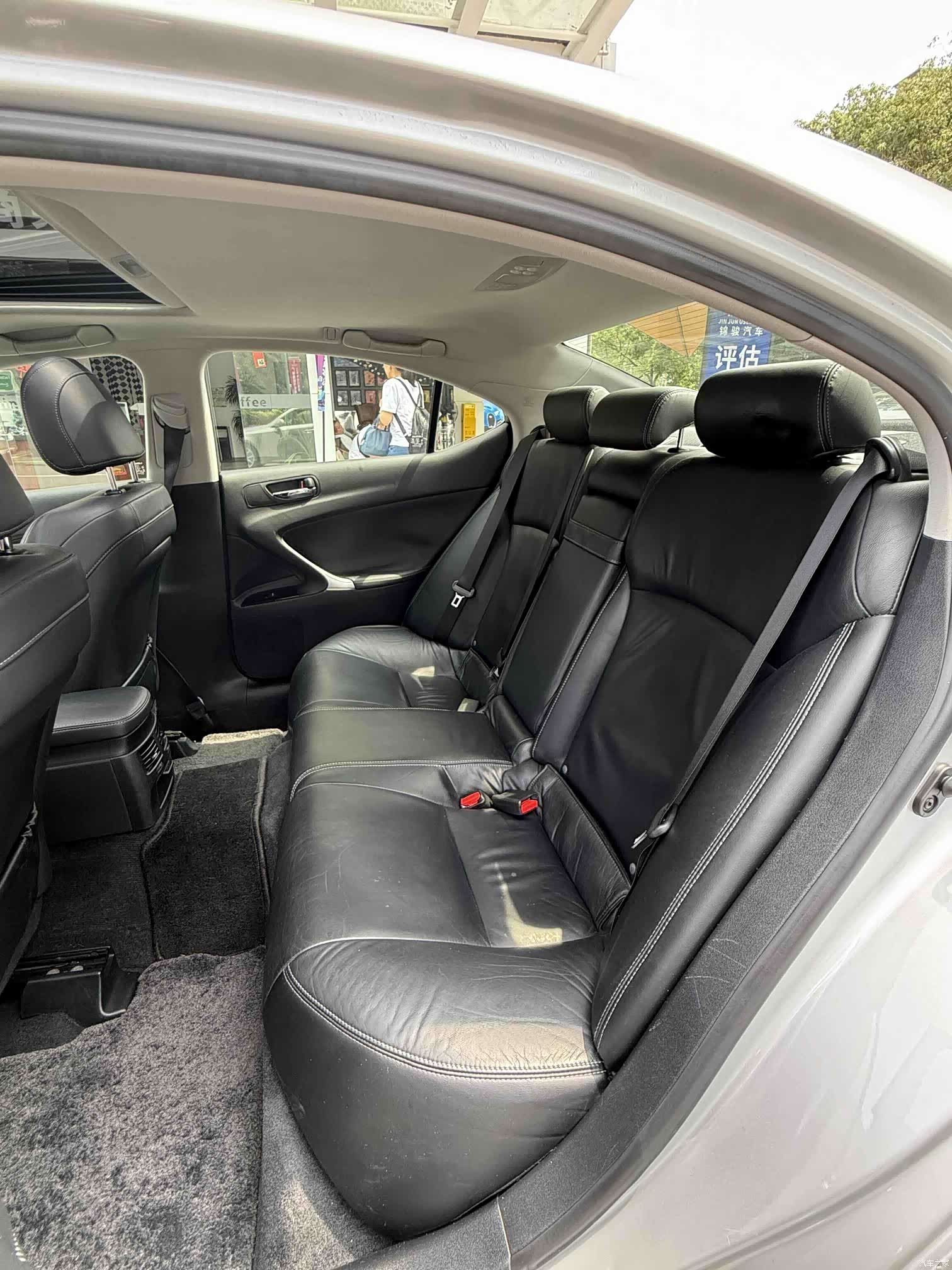 Lexus IS, 2010 13