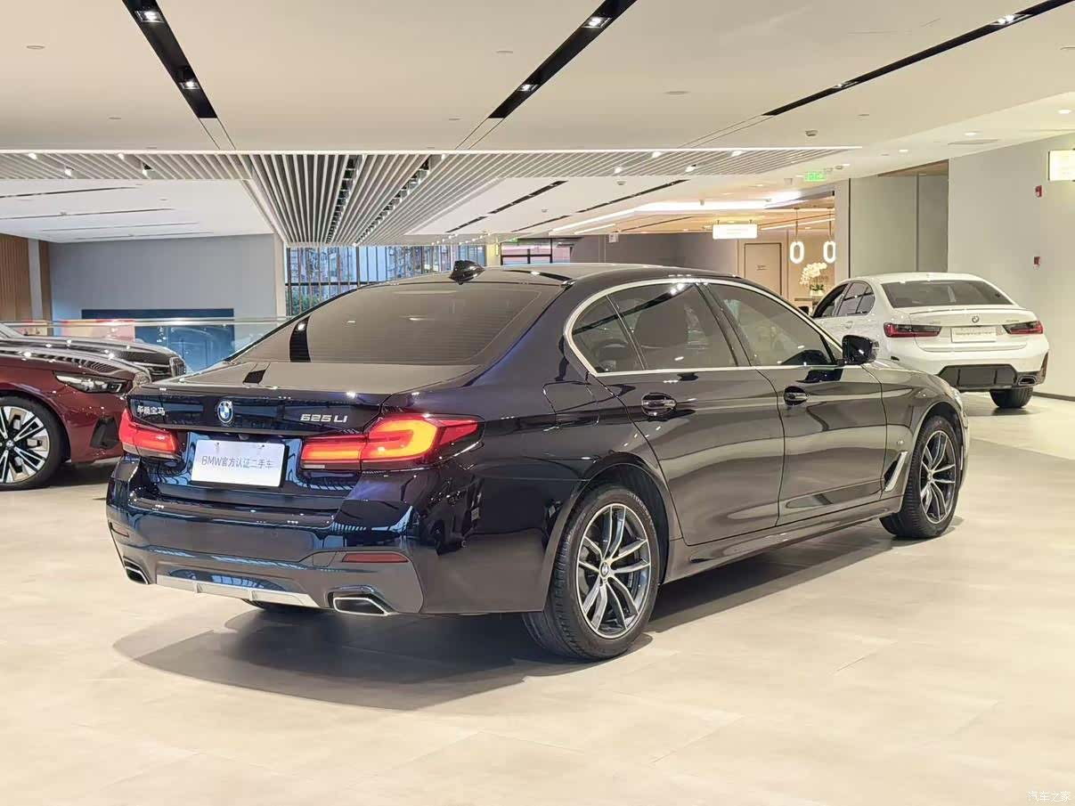 BMW 5 Series, 2023 все фото