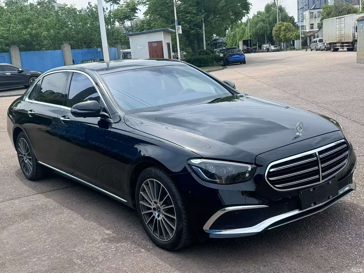 Mercedes-Benz E-Class, 2023 3