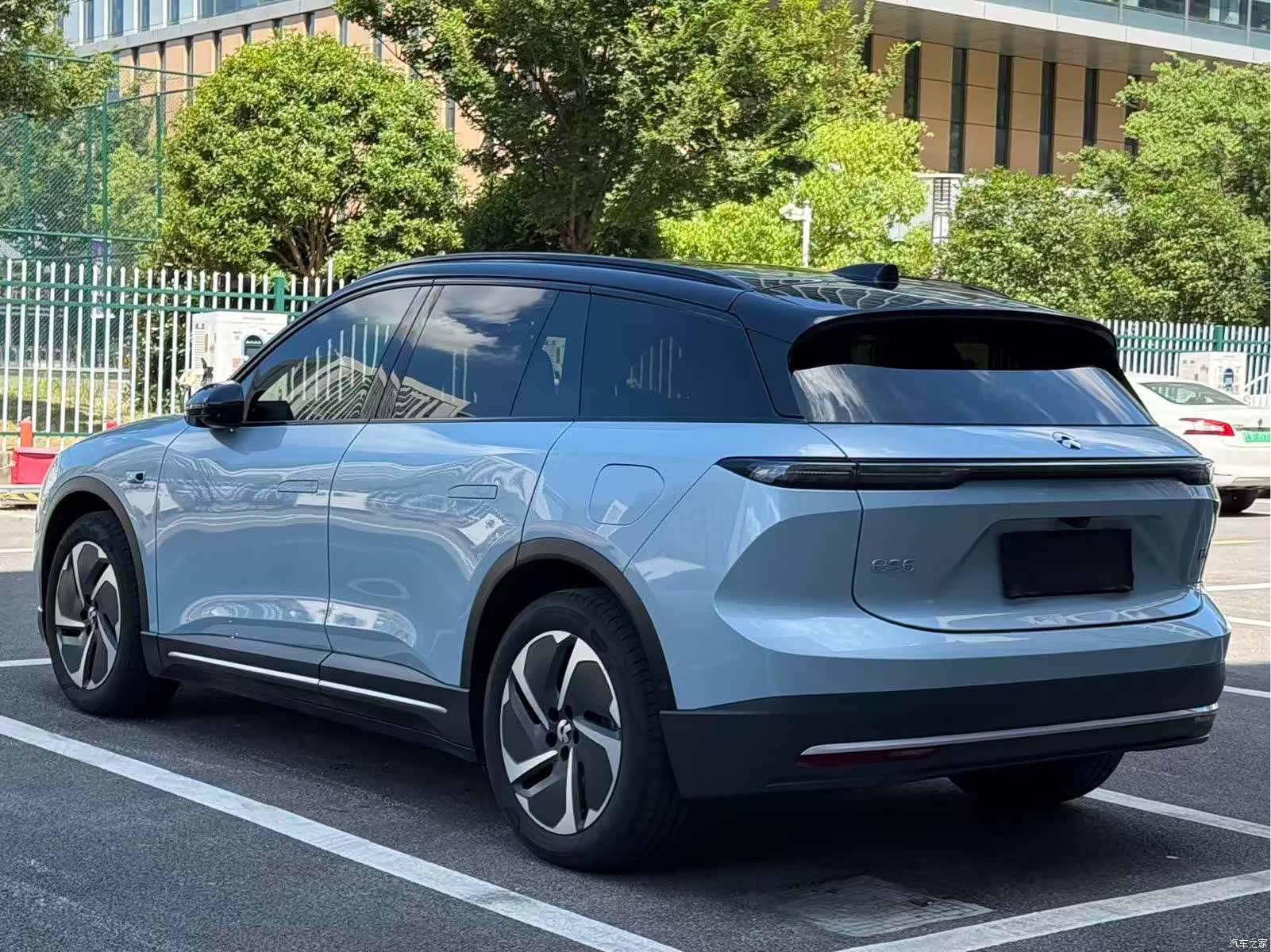 NIO ES6, 2024 4
