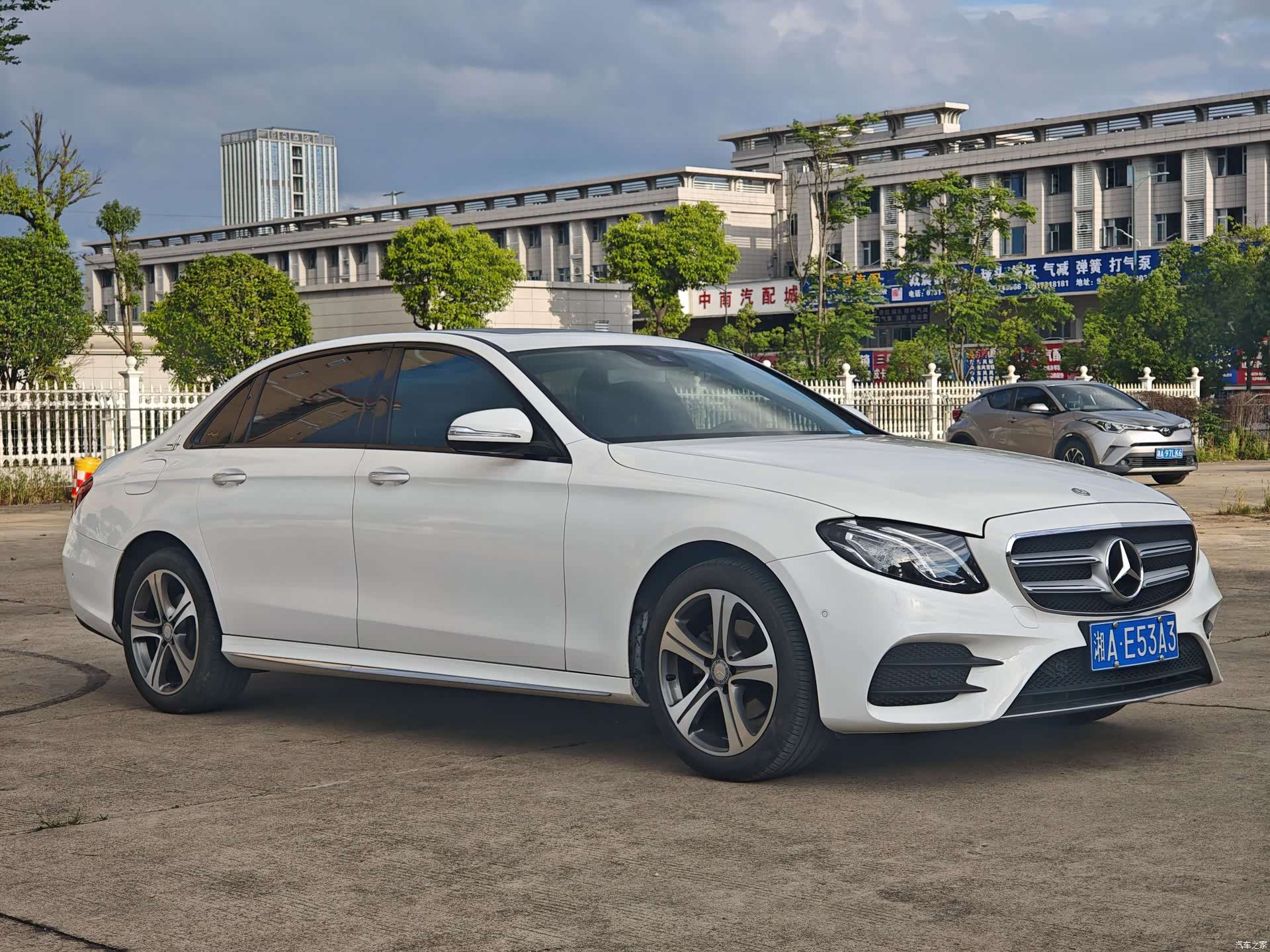 Mercedes-Benz E-Class, 2017 3