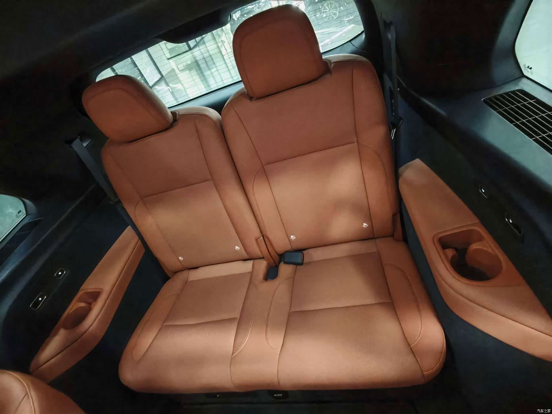 Li Auto L8, 2025 8