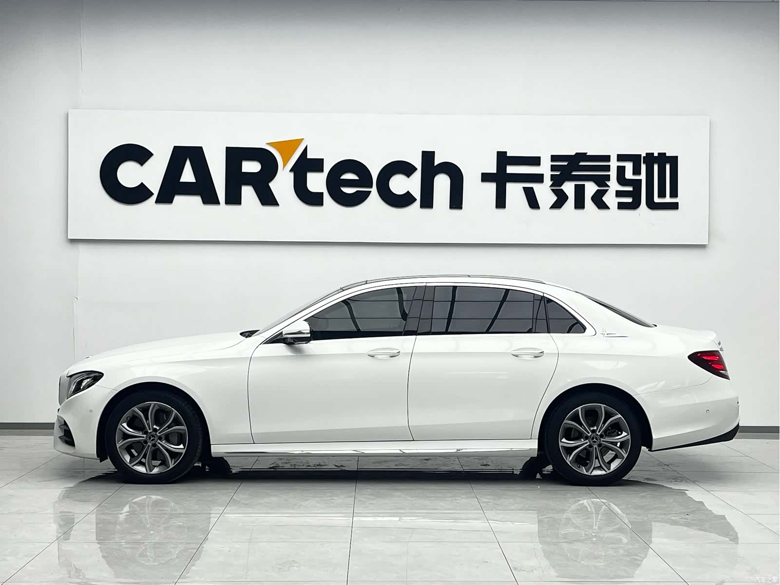 Mercedes-Benz E-Class, 2020 4