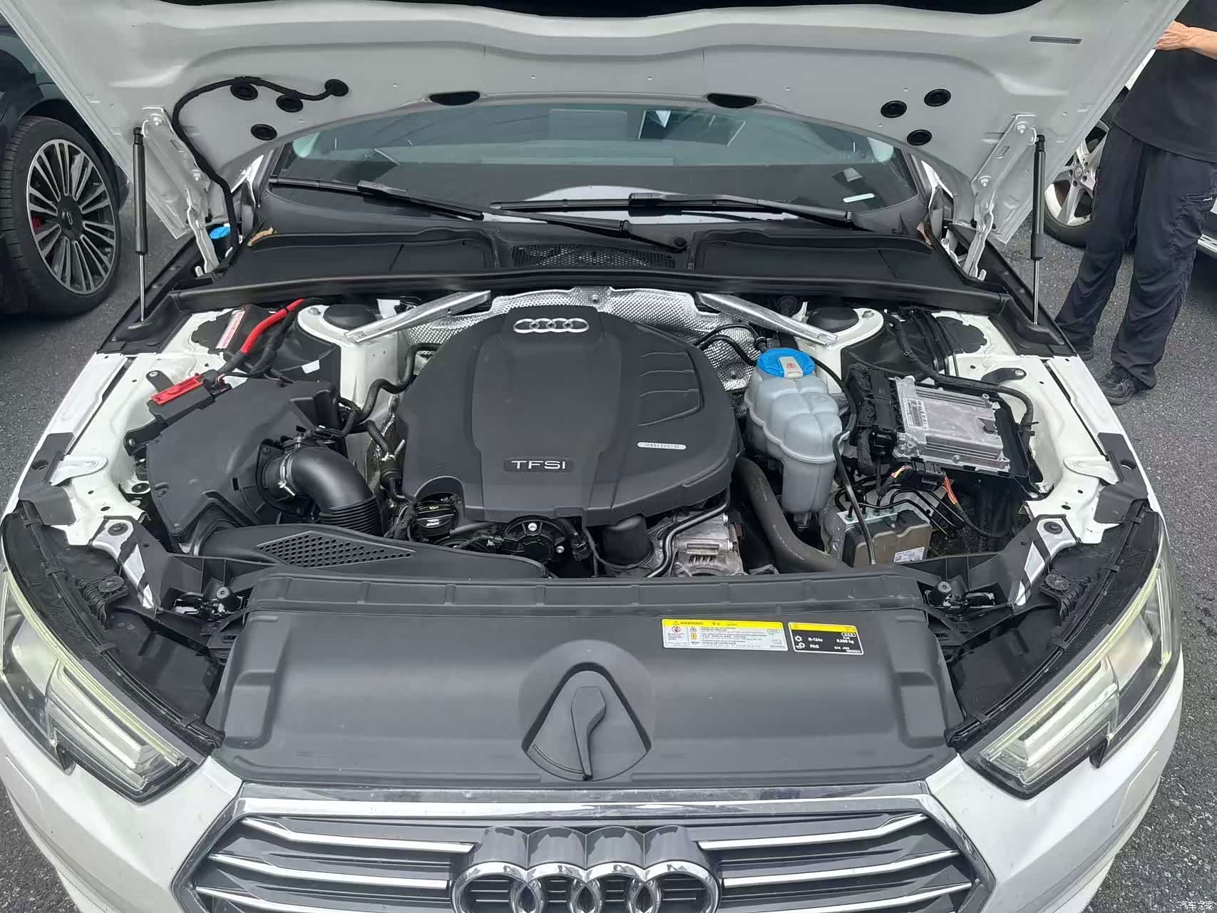 Audi A4L, 2018 14