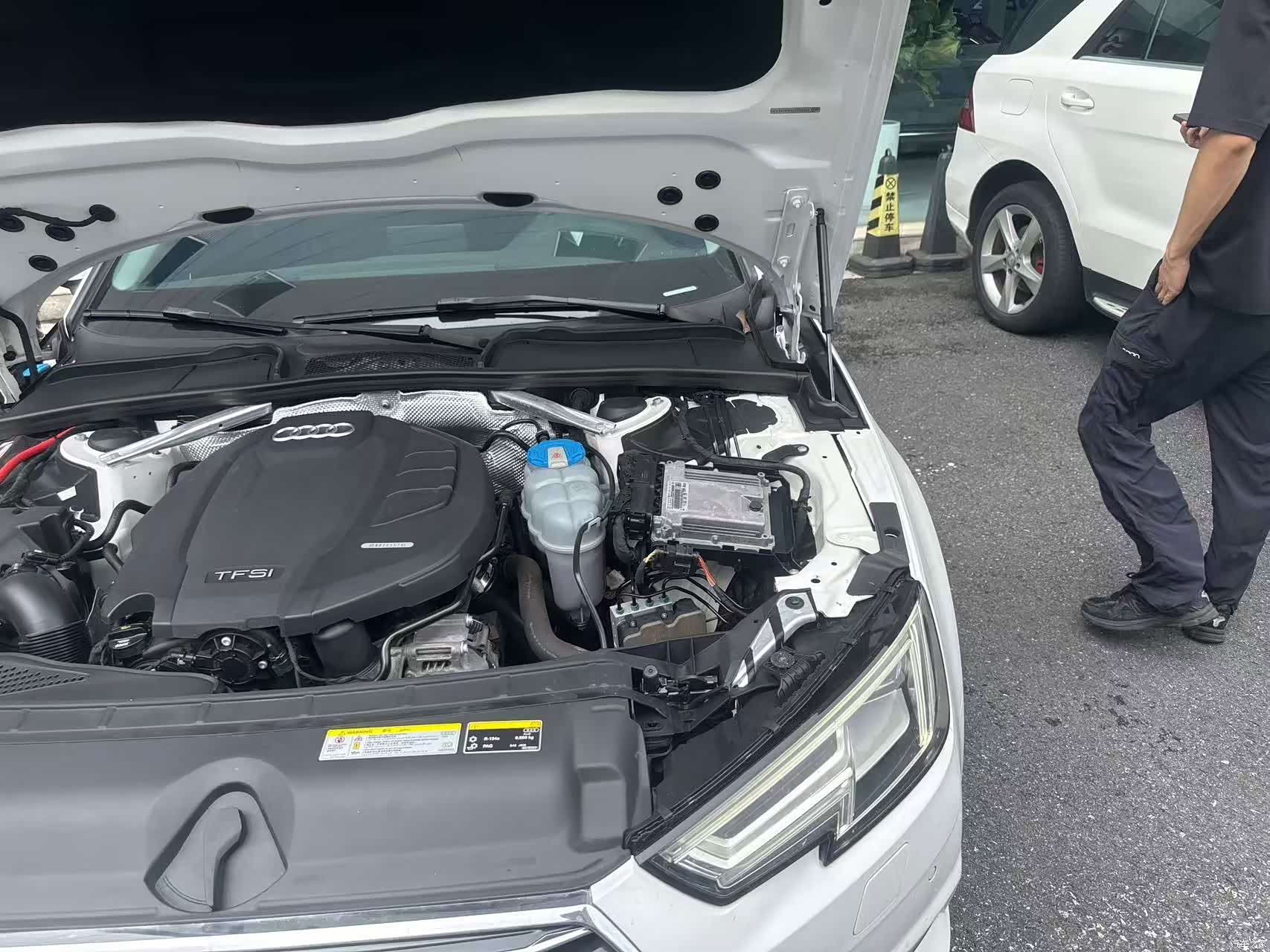 Audi A4L, 2018 13