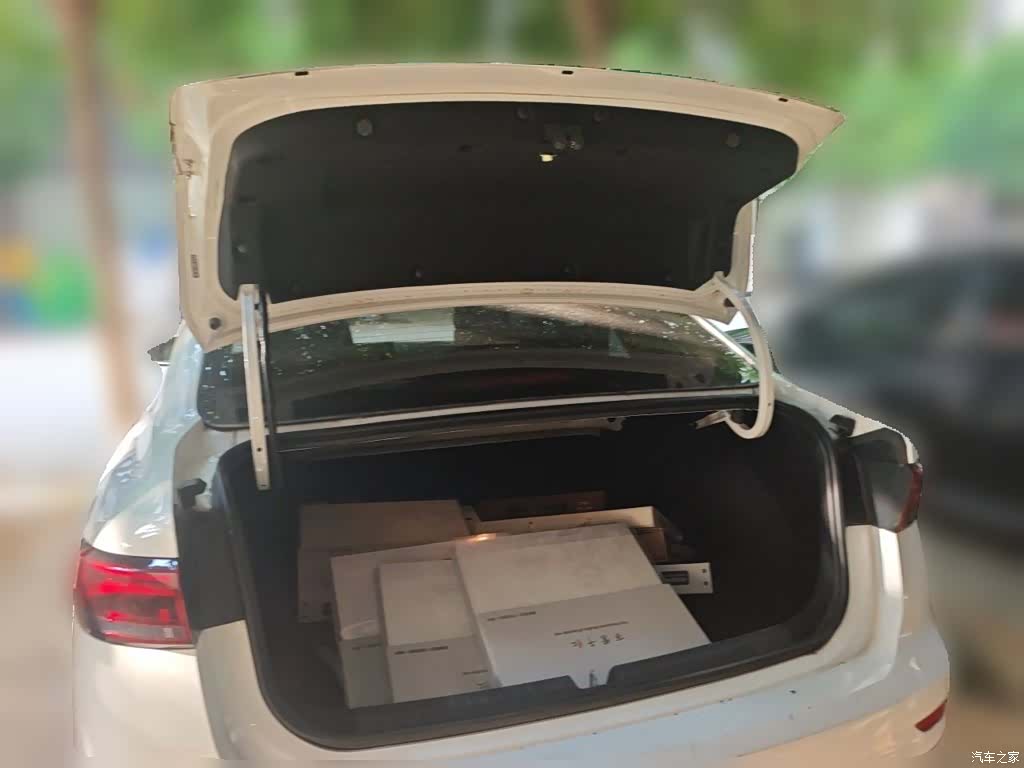 Geely Emgrand, 2023 10