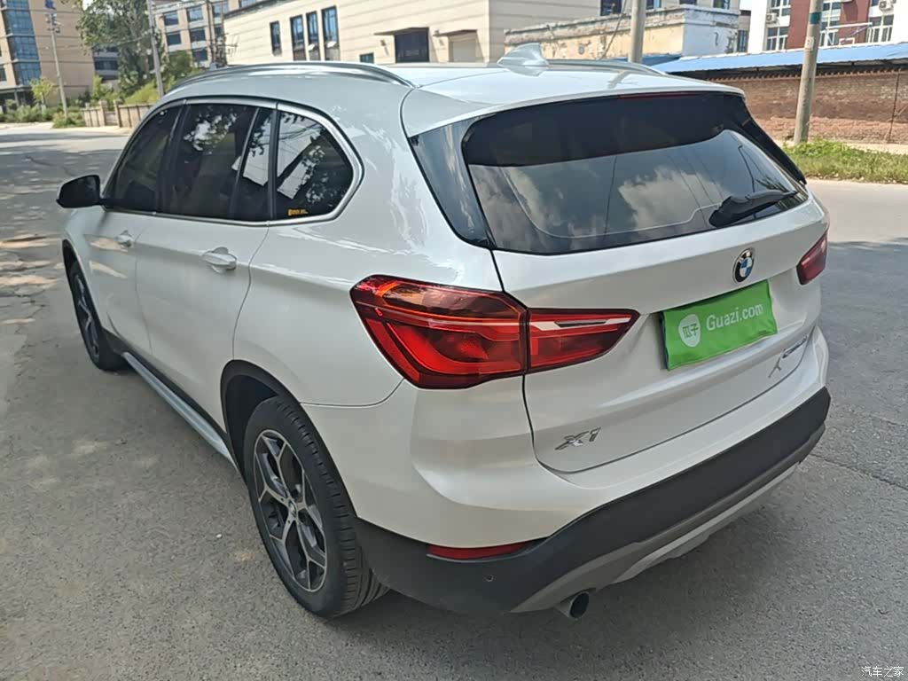 BMW X1, 2018 все фото