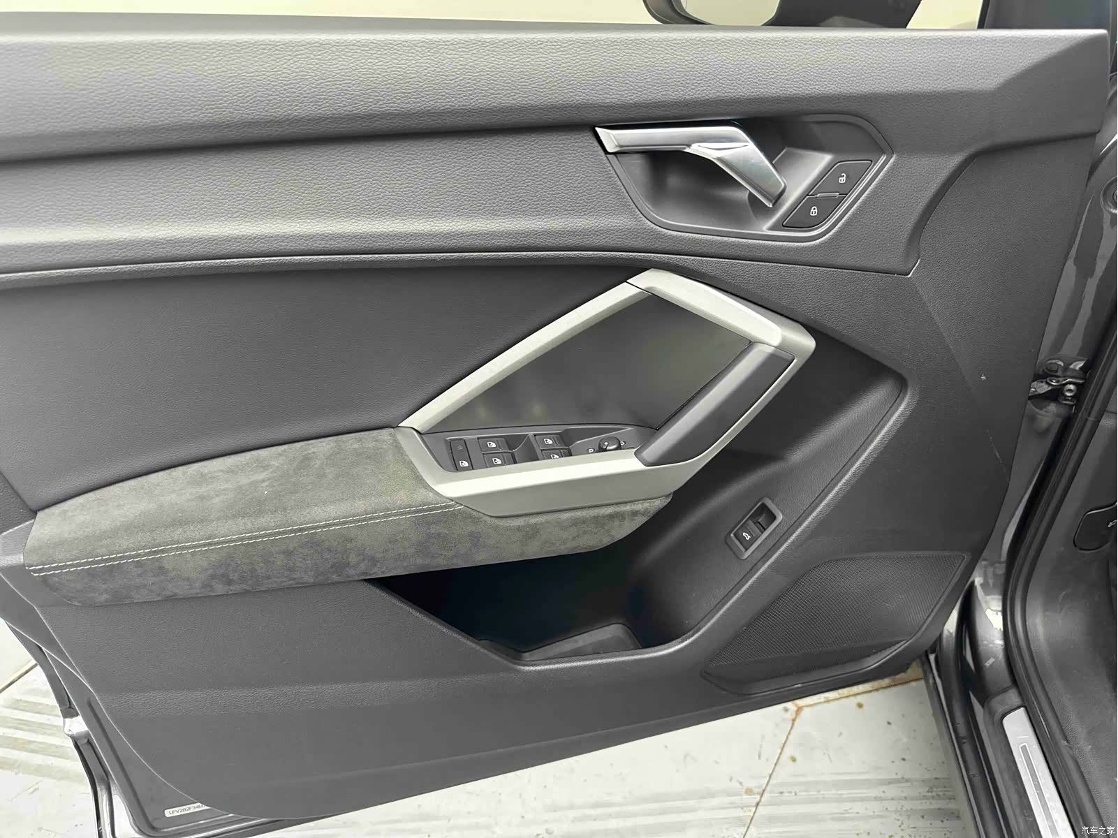 Audi Q3, 2022 10