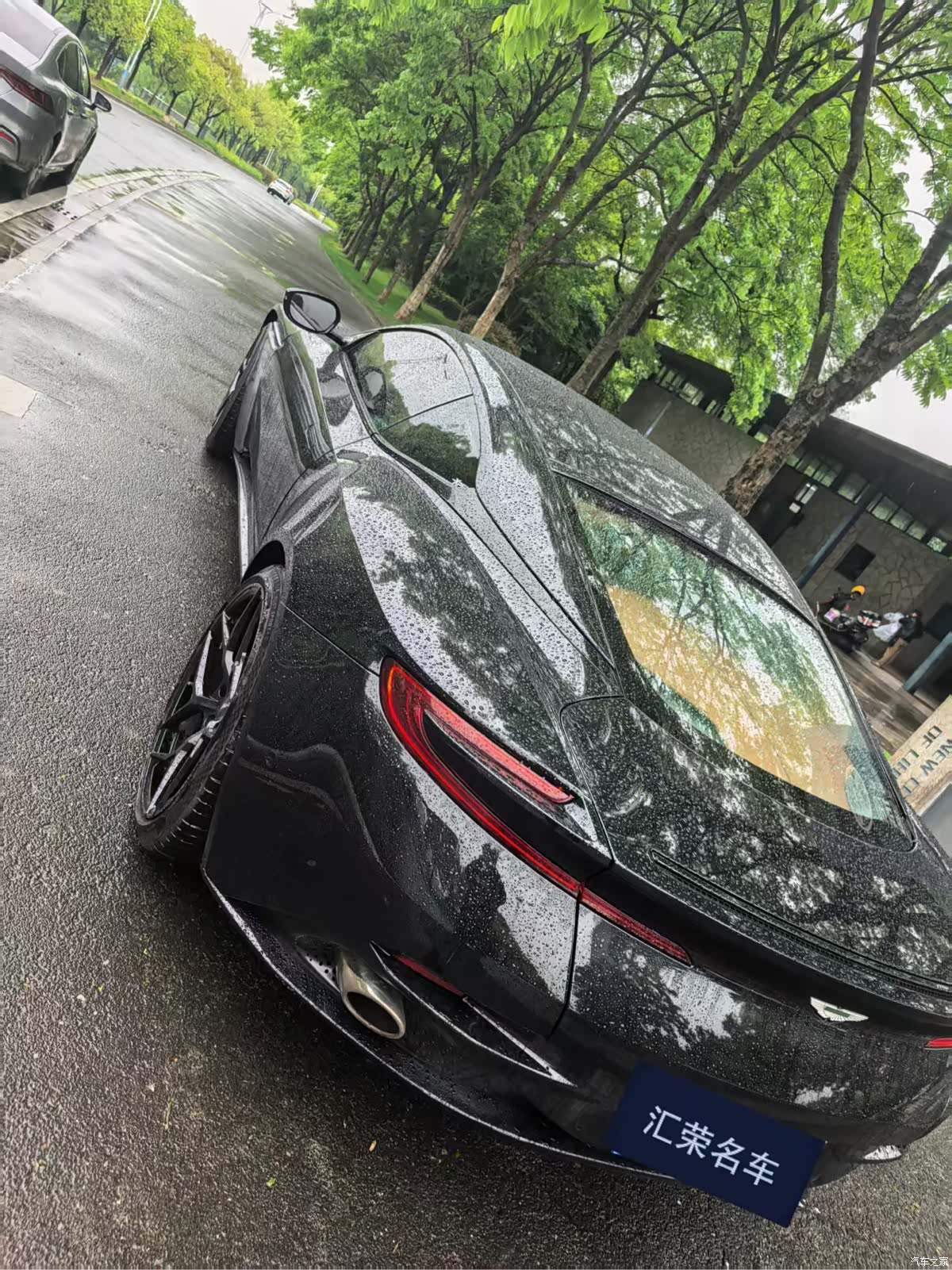 Aston Martin DB11, 2018 7