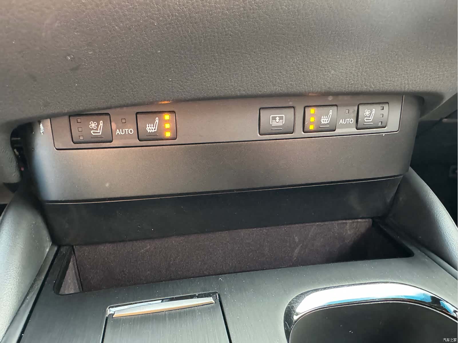Lexus ES, 2024 10