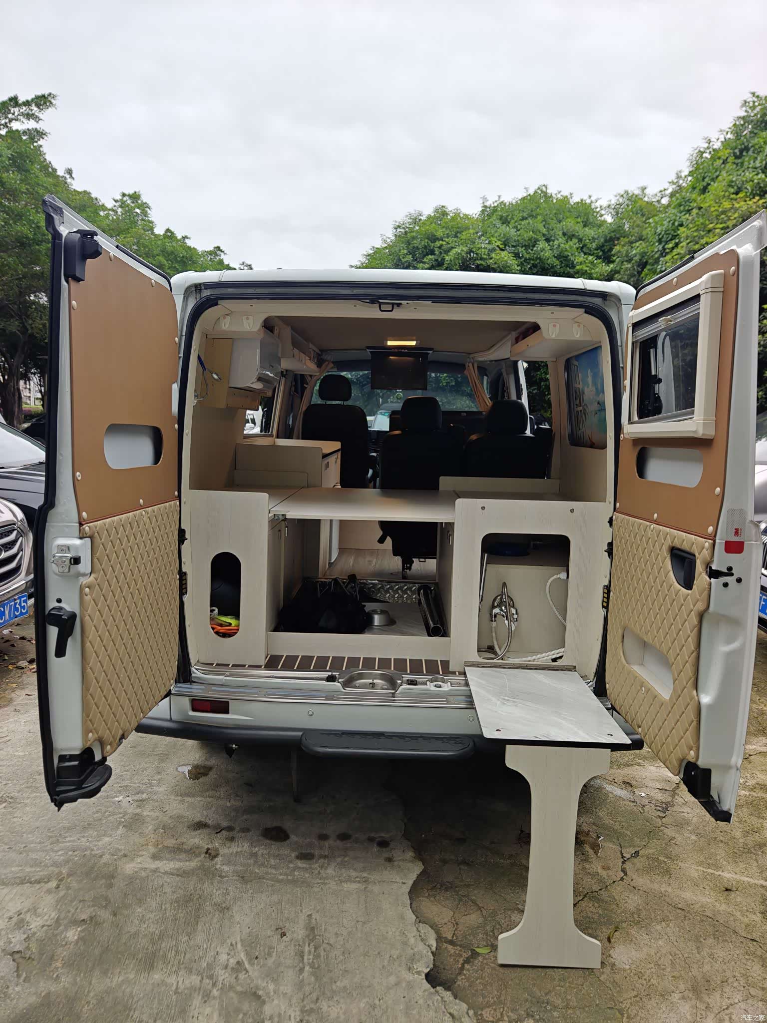 Maxus V80, 2022 16