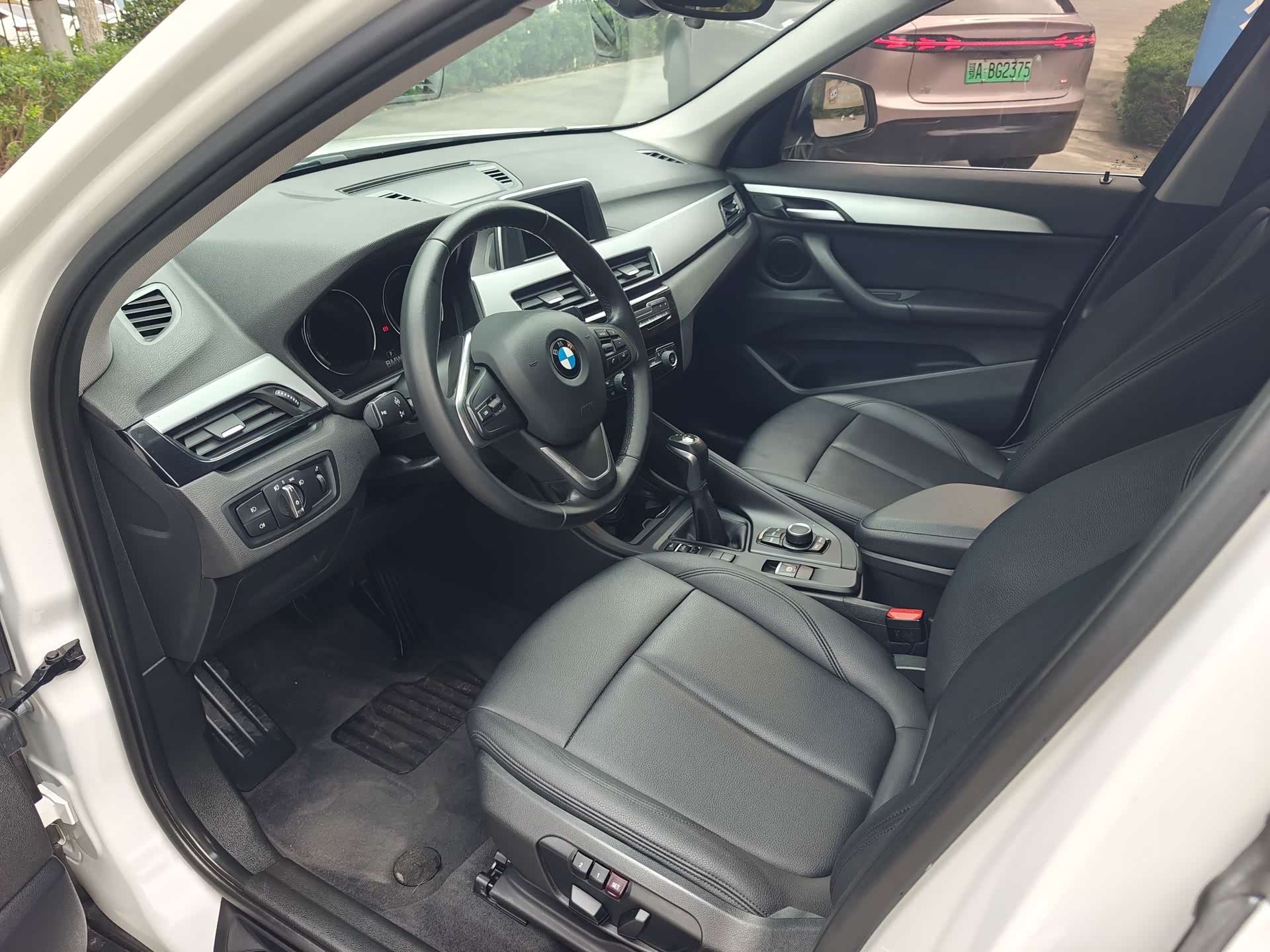 BMW X1, 2018 все фото