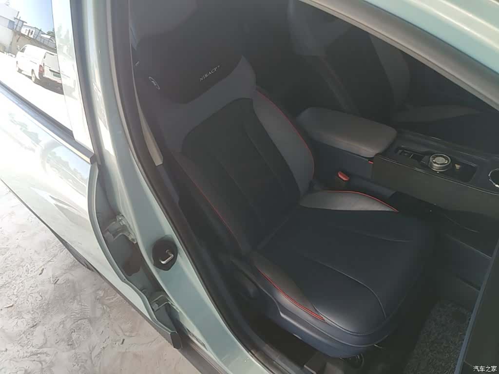 Geely E, 2022 25