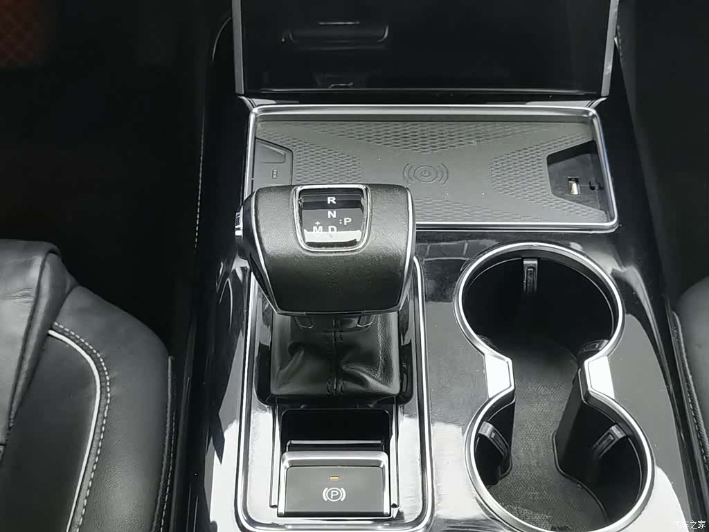Hongqi HS7, 2019 13