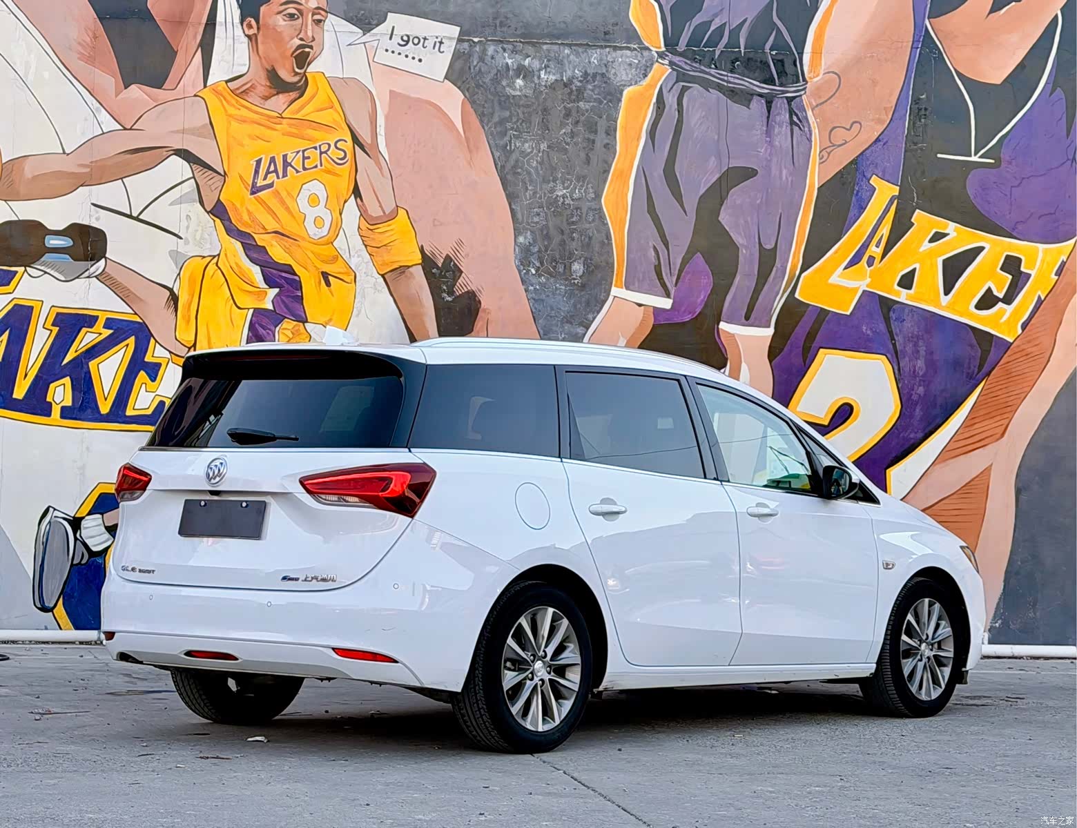 Buick GL6, 2022 4