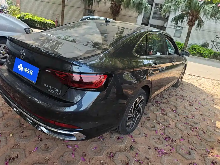 Volkswagen Sagitar