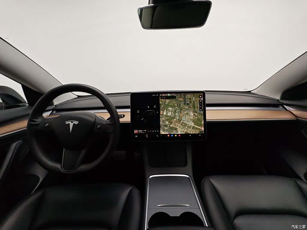 Tesla Model 3, 2021 все фото