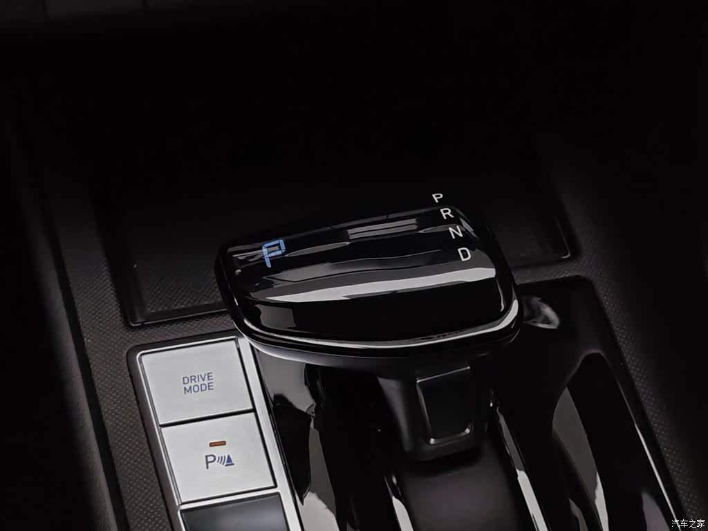 Hyundai Elantra, 2023 13