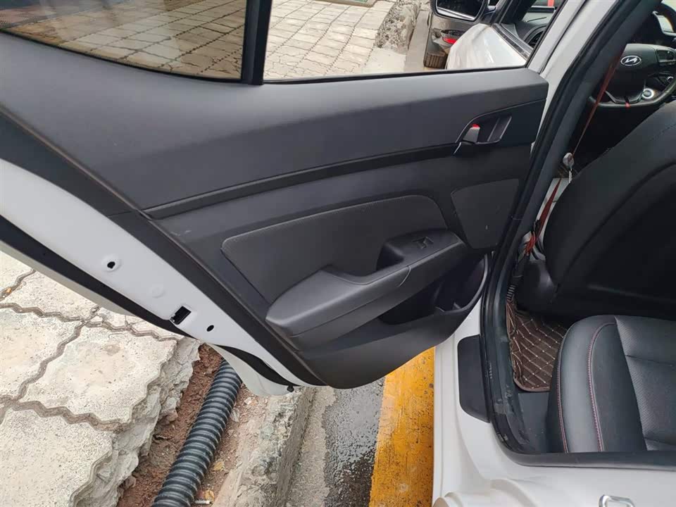 Hyundai Lead