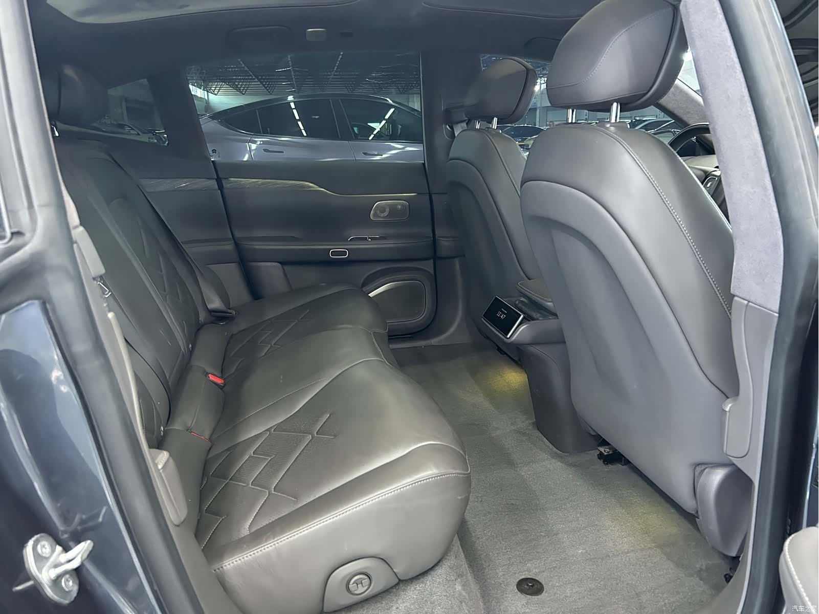 NIO ET7, 2023 10