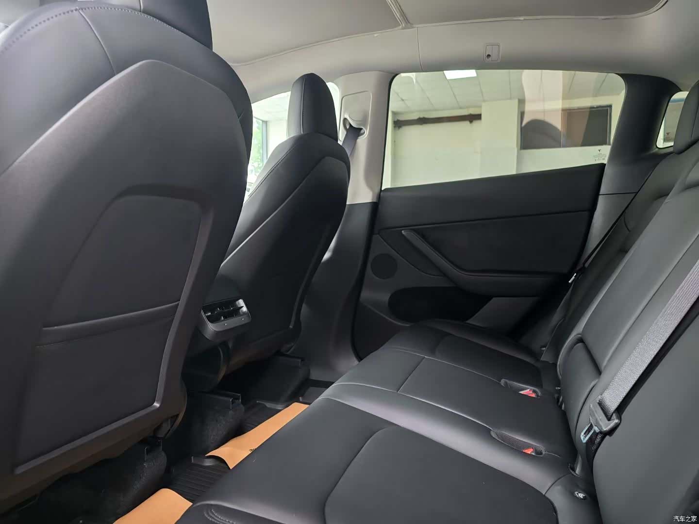 Tesla Model Y, 2021 8