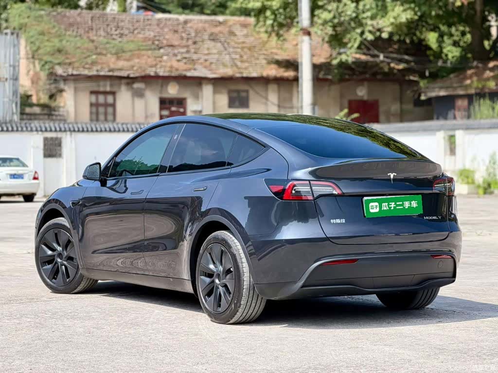 Tesla Model Y, 2024 все фото