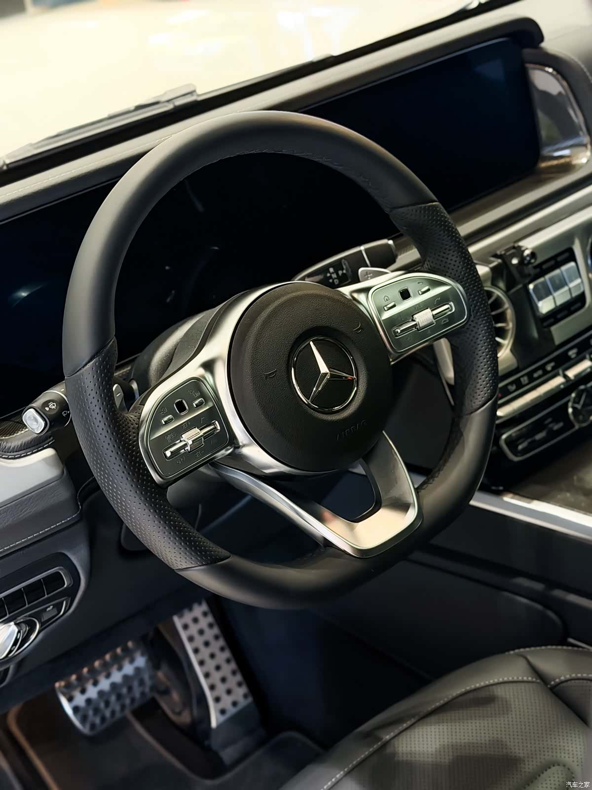 Mercedes-Benz G-Class, 2024 11