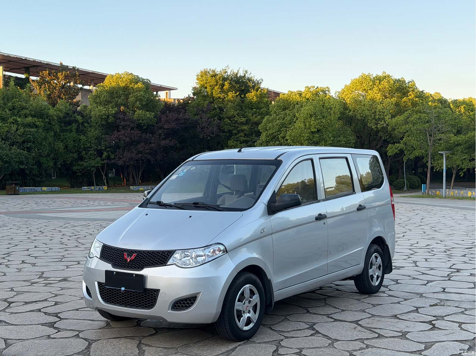 Wuling Hongguang, 2015 1