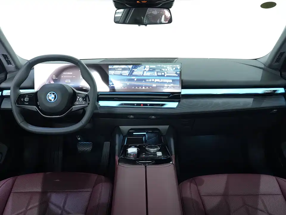 BMW i5