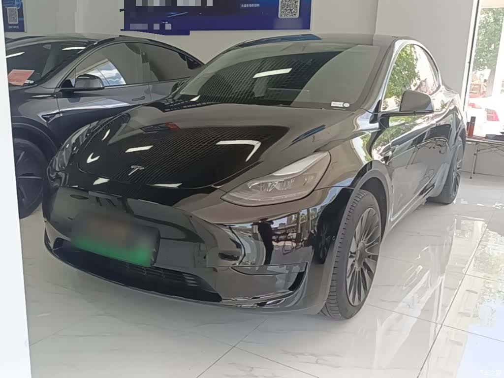 Tesla Model Y, 2023 2